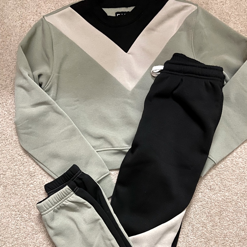 NWOT: BKC BKLYN Cloth Two Piece Track Suite